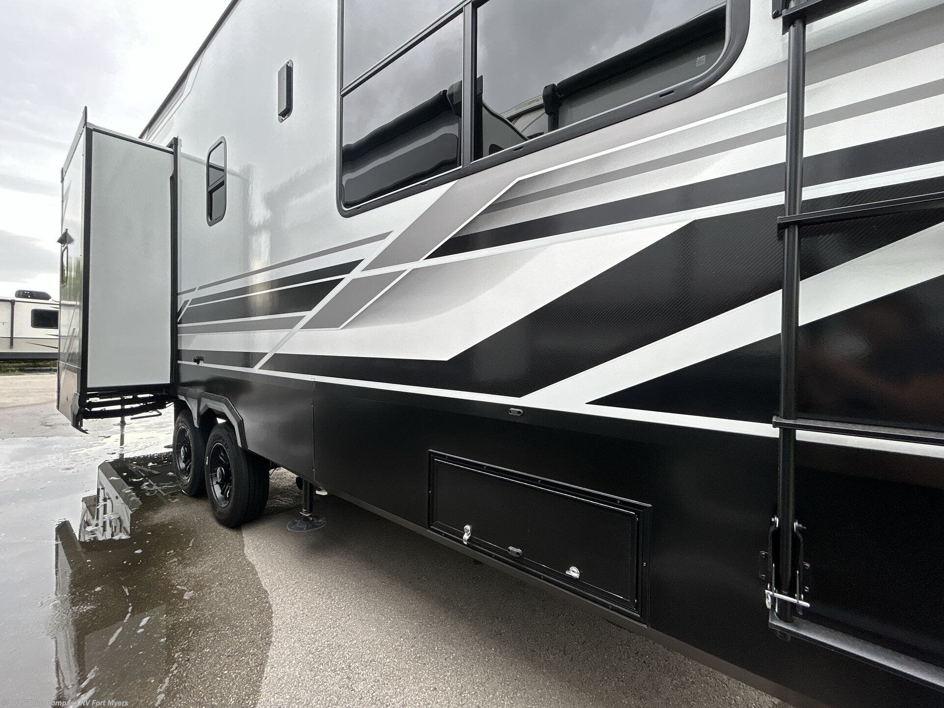 New 2026 Grand Design Momentum G-Class 320G available in Fort Myers, Florida