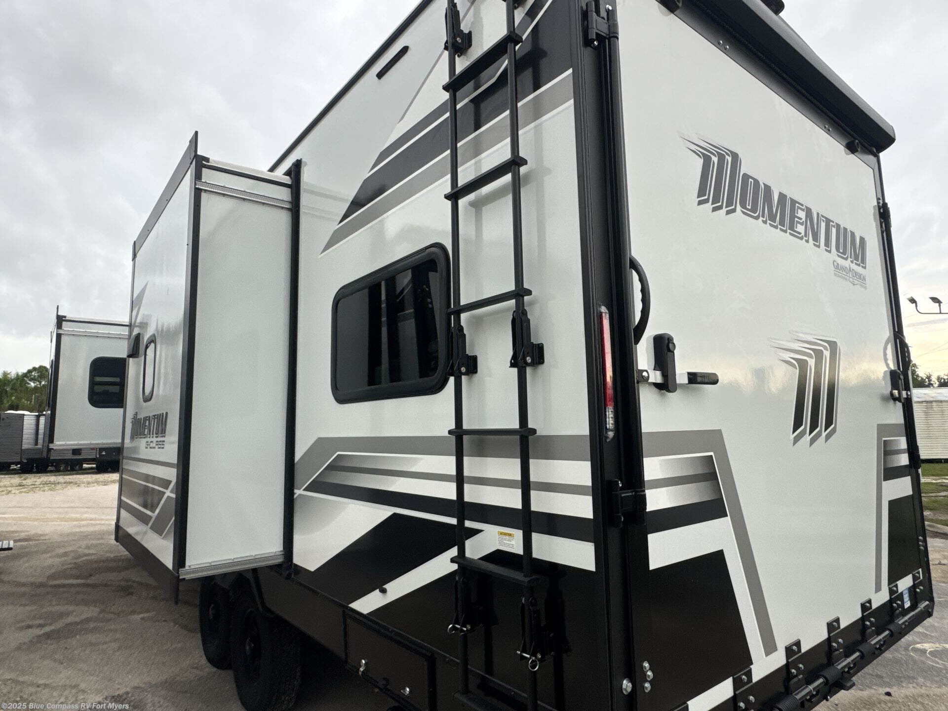 Contact us now about this 2026 Grand Design Momentum G-Class 25G! 2026 Momentum G-Class 25G by Grand Design from Blue Compass RV Fort Myers in Fort Myers, Florida