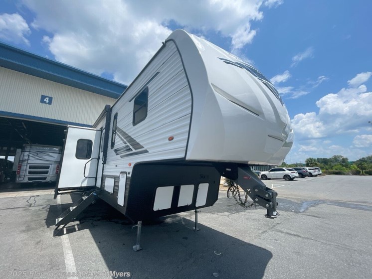 Email now about this 2023 Palomino Puma Unleashed 383dss! Used 2023 Palomino Puma Unleashed 383dss available in Fort Myers, Florida