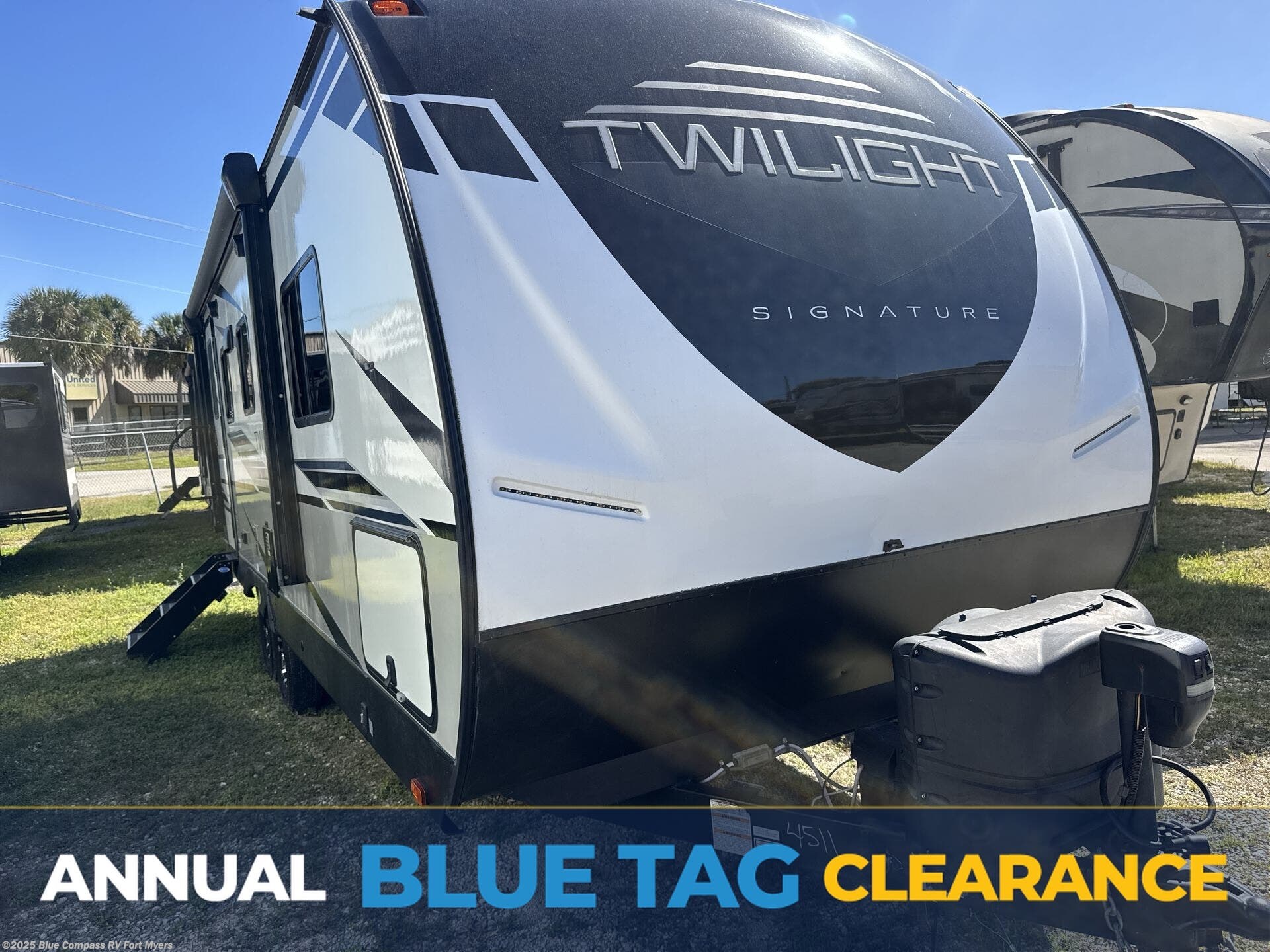 Email now about this 2023 Cruiser RV Twilight Signature TWS 2100! Used 2023 Cruiser RV Twilight Signature TWS 2100 available in Fort Myers, Florida