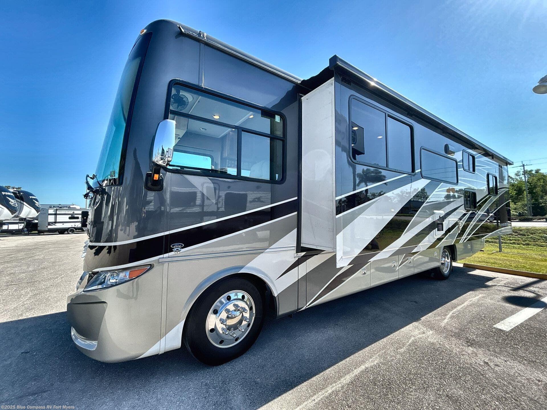 Contact us now about this 2022 Tiffin Open Road Allegro 32 FA! 2022 Open Road Allegro 32 FA by Tiffin from Blue Compass RV Fort Myers in Fort Myers, Florida