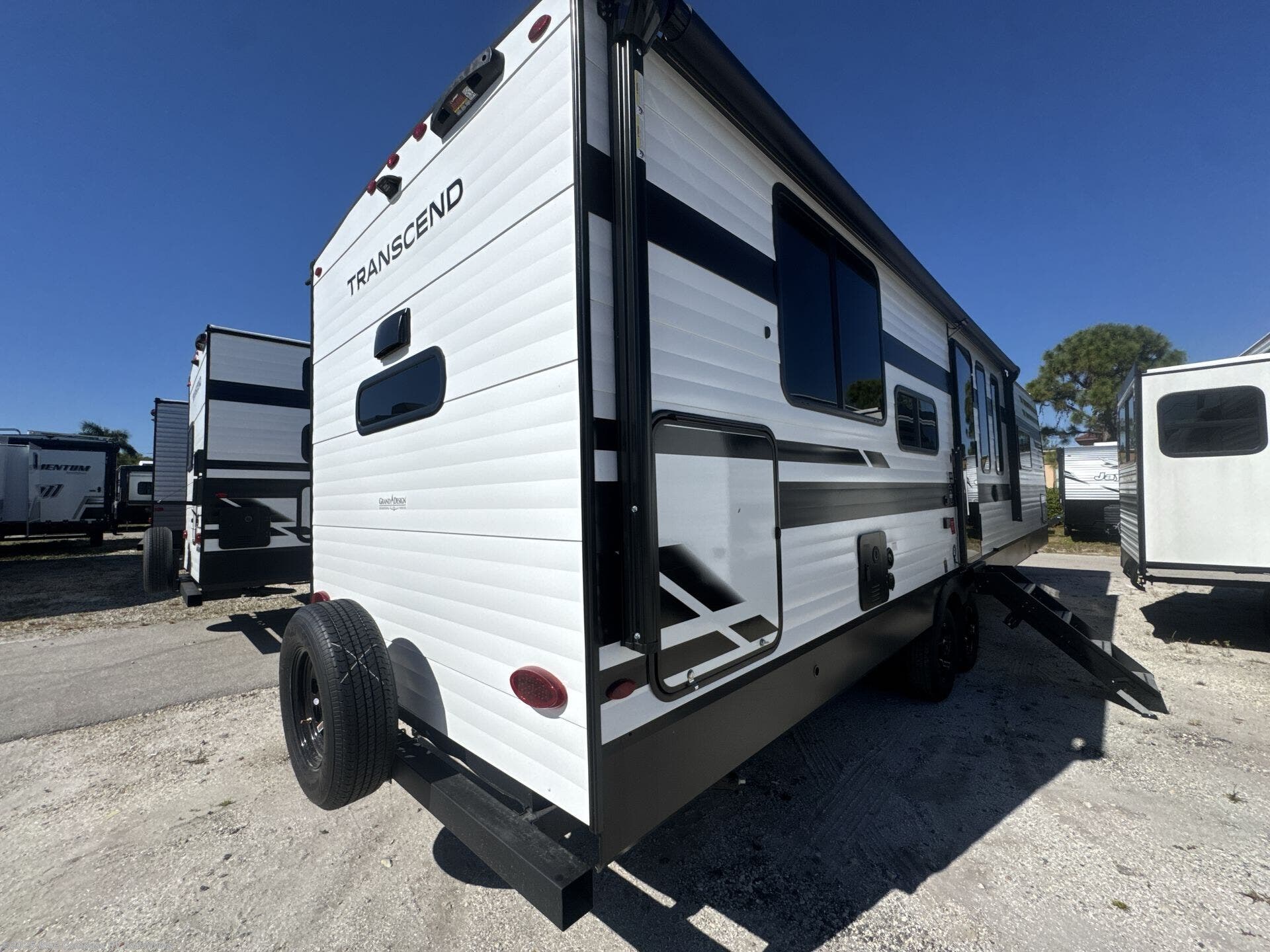 Call now about this 2026 Grand Design Transcend Xplor 315RKT! 2026 Grand Design Transcend Xplor 315RKT - New Travel Trailer For Sale by Blue Compass RV Fort Myers in Fort Myers, Florida