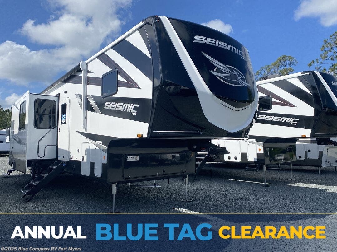 Email now about this 2025 Jayco Seismic 399! New 2025 Jayco Seismic 399 available in Fort Myers, Florida
