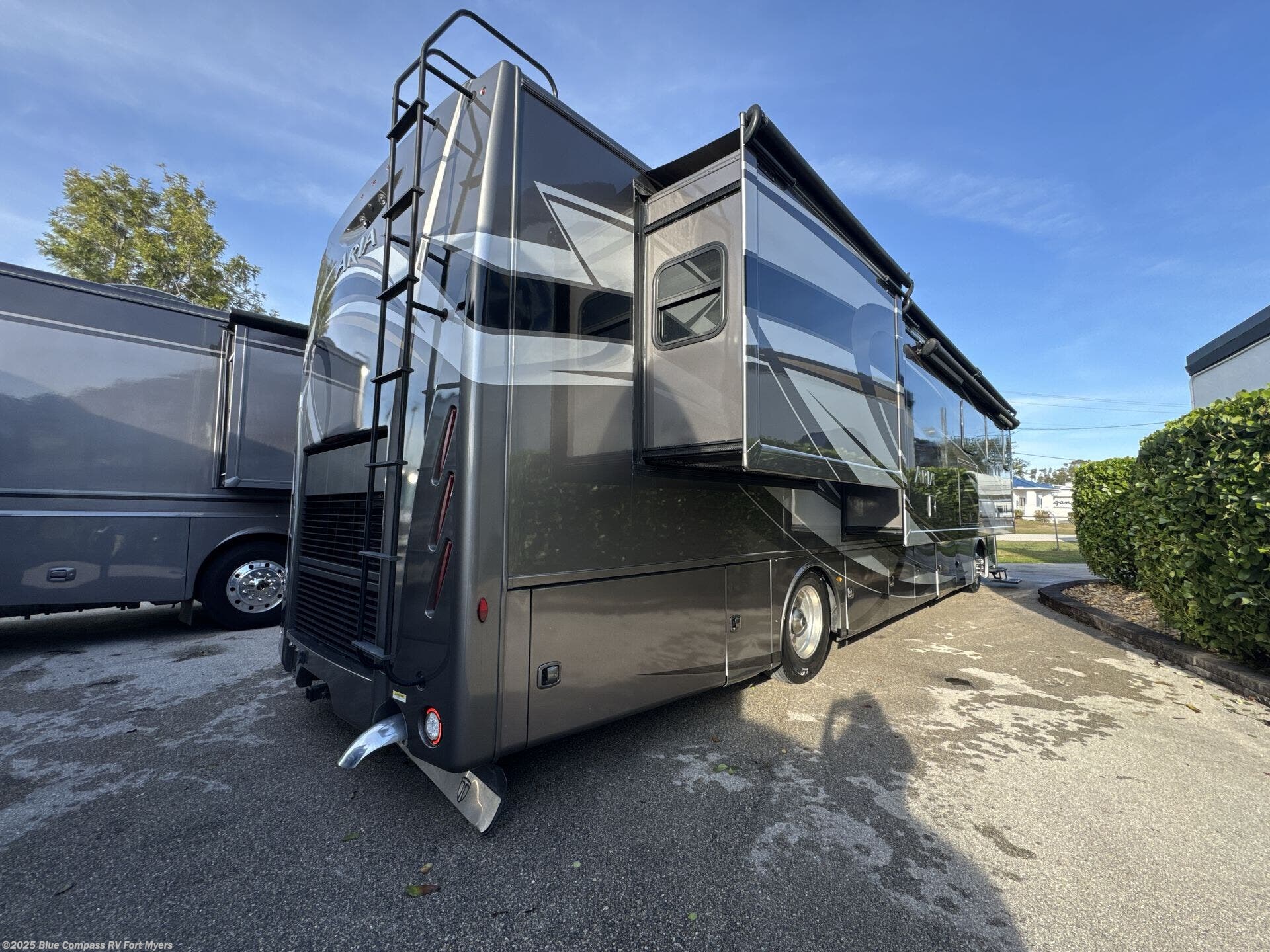 Contact us now about this 2019 Thor Motor Coach Aria 3902! 2019 Aria 3902 by Thor Motor Coach from Blue Compass RV Fort Myers in Fort Myers, Florida