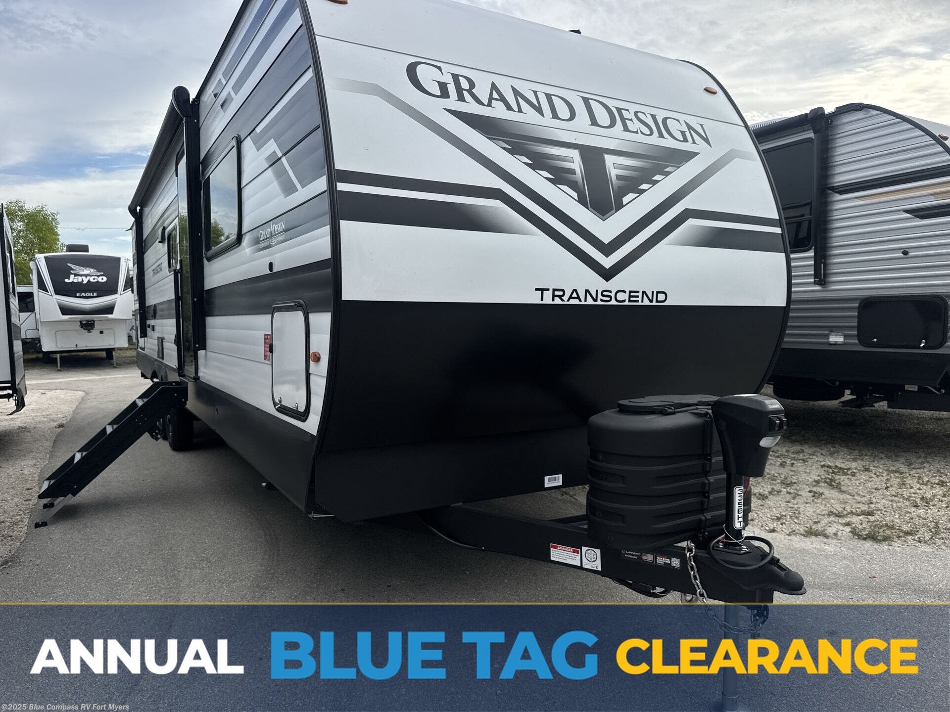 Email now about this 2026 Grand Design Transcend 335BHT! New 2026 Grand Design Transcend 335BHT available in Fort Myers, Florida