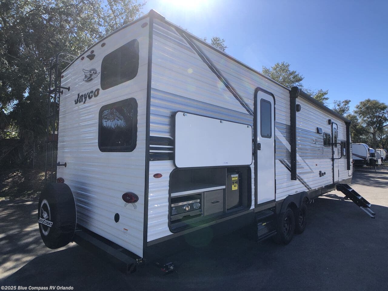 Contact us now about this 2025 Jayco Jay Flight 324BDS! 2025 Jay Flight 324BDS by Jayco from Blue Compass RV Orlando in Casselberry, Florida
