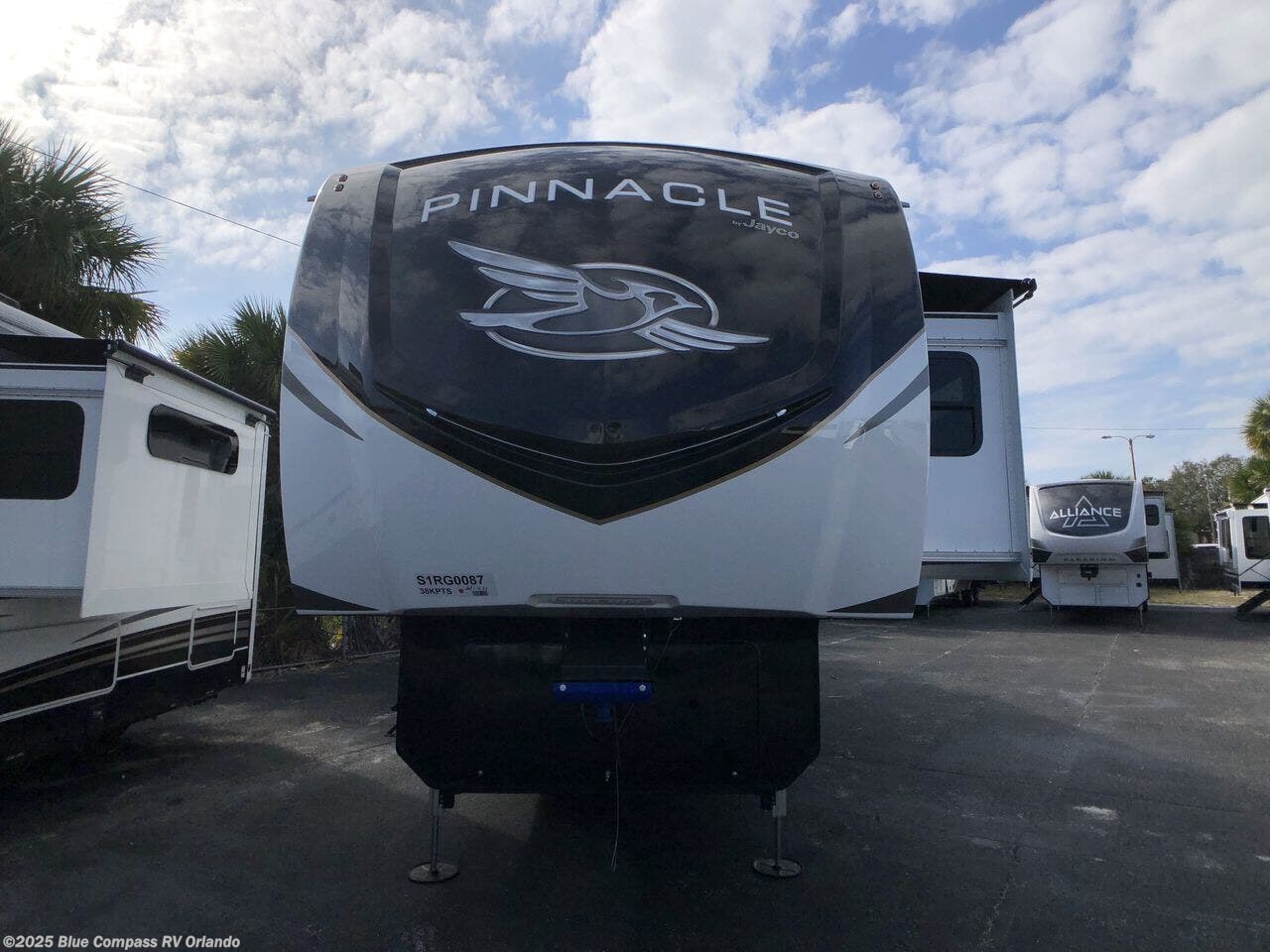 New 2025 Jayco Pinnacle 38KPTS available in Casselberry, Florida