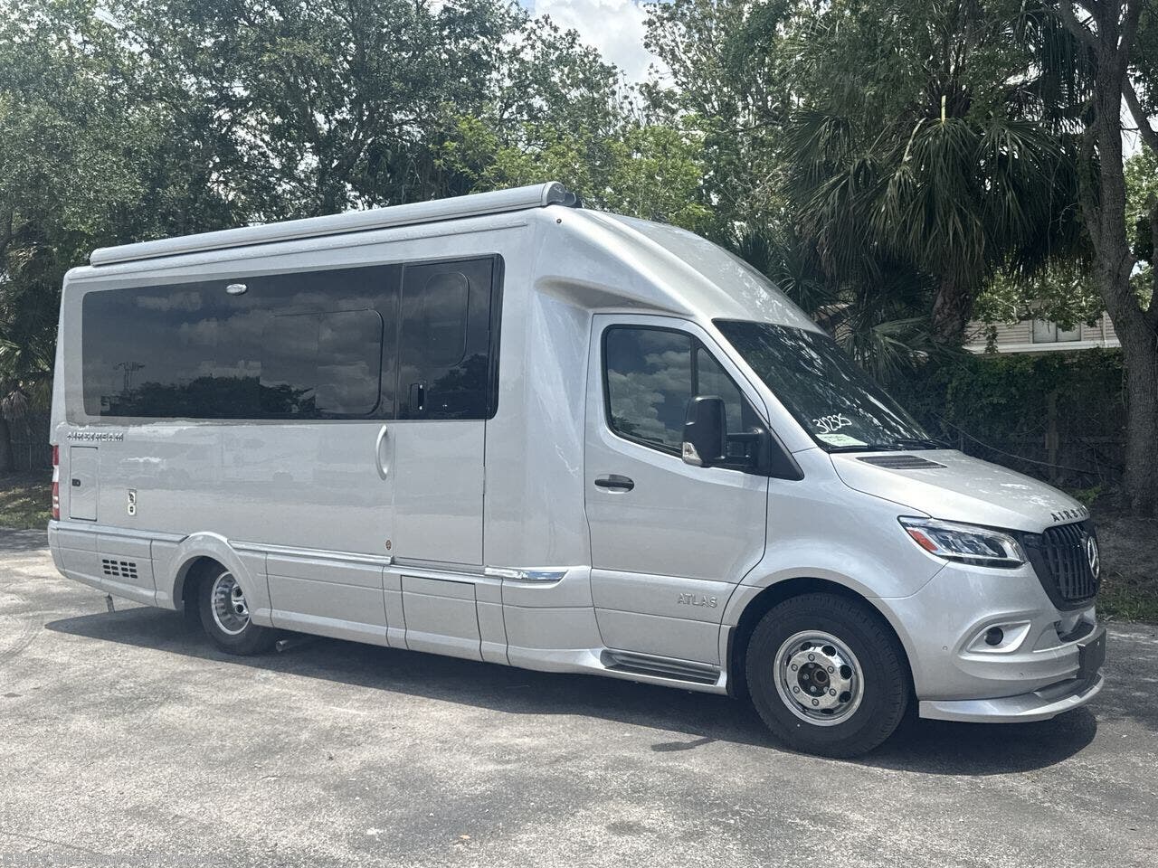 Contact us now about this 2025 Airstream Atlas Murphy Suite! 2025 Atlas Murphy Suite by Airstream from Blue Compass RV Orlando in Casselberry, Florida