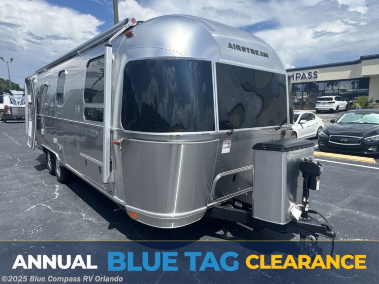Email now about this 2026 Airstream Globetrotter 27FB Twin! New 2026 Airstream Globetrotter 27FB Twin available in Casselberry, Florida