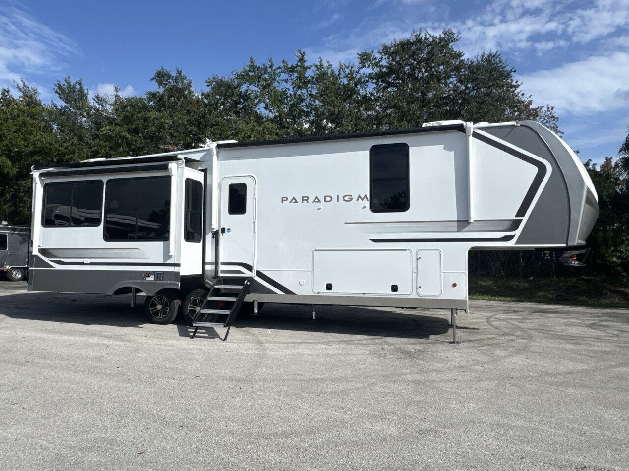 New 2026 Alliance RV Paradigm 340RL available in Casselberry, Florida