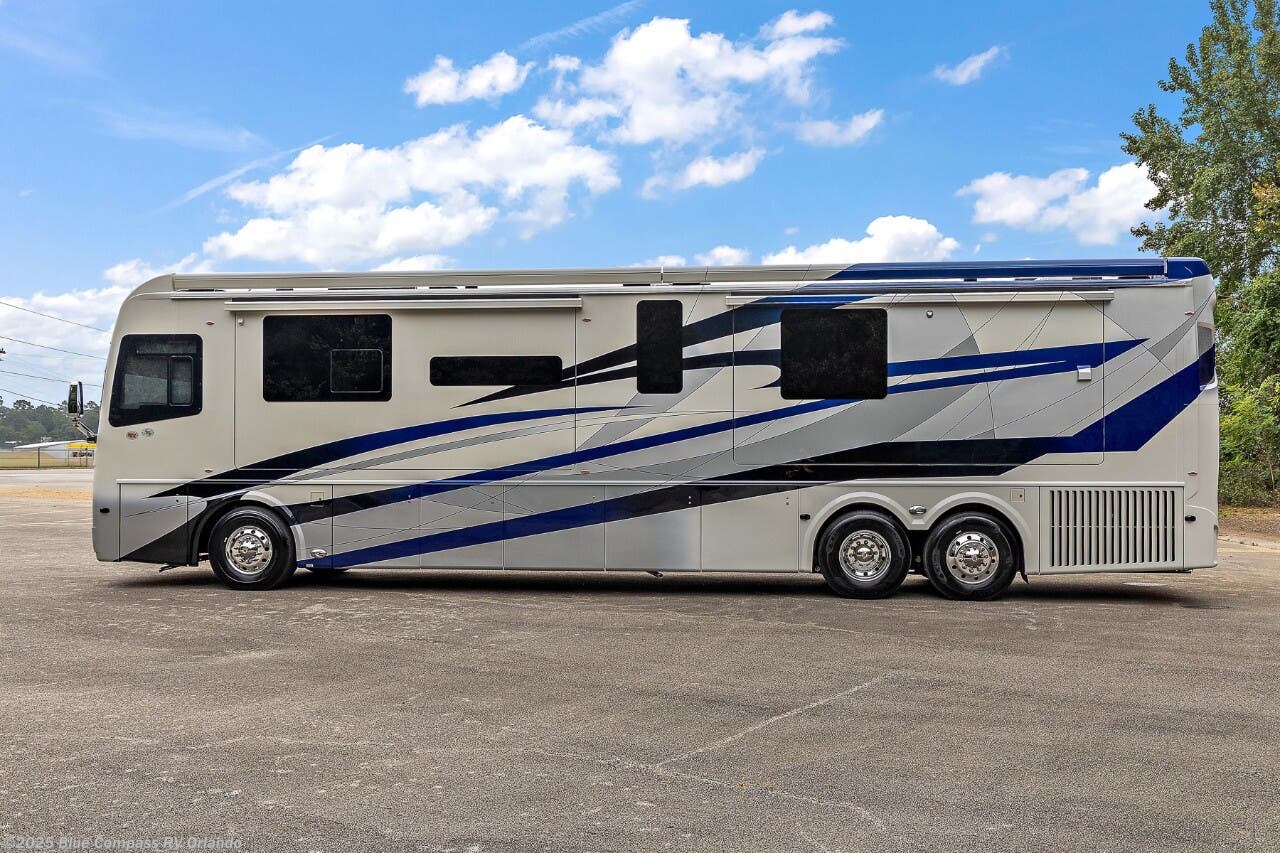 New 2026 Foretravel Realm Presidential Series lV7 available in Casselberry, Florida