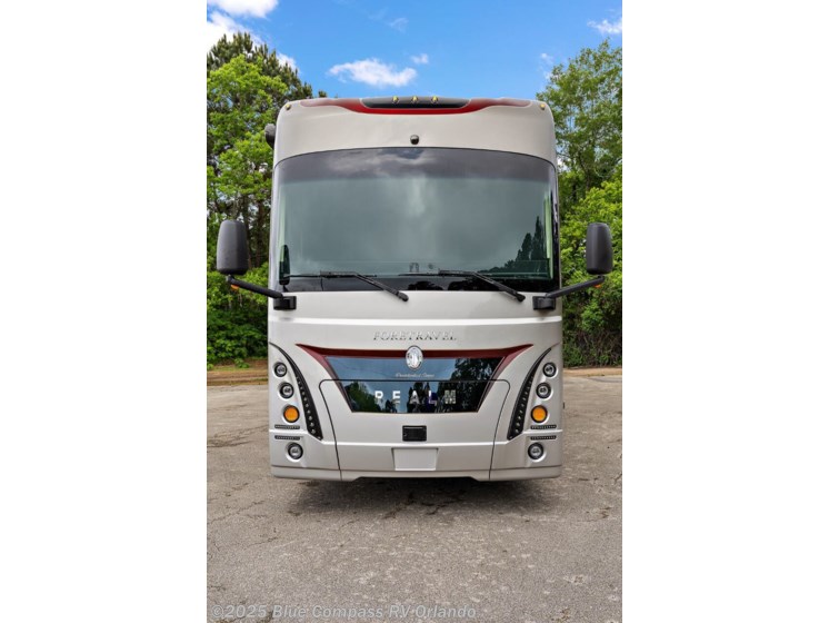 Email now about this 2026 Foretravel Realm FS605 LV1! New 2026 Foretravel Realm FS605 LV1 available in Casselberry, Florida