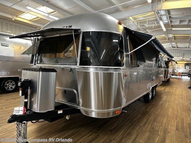 Contact us now about this 2025 Airstream International 27FBQ! 2025 International 27FBQ by Airstream from Blue Compass RV Orlando in Casselberry, Florida