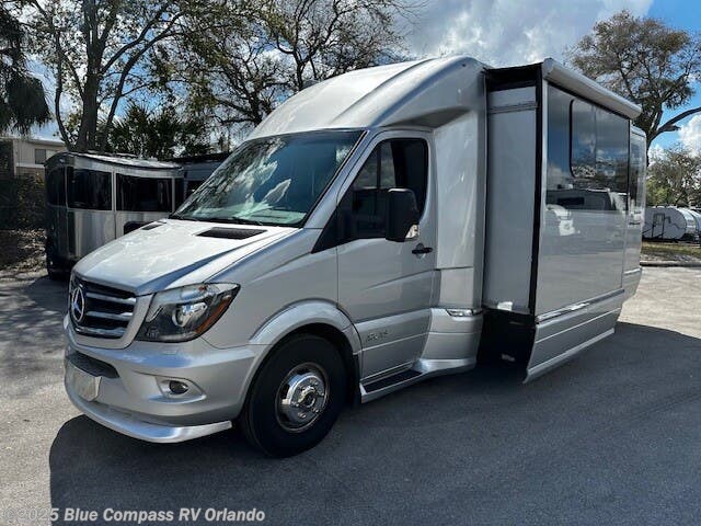 Contact us now about this 2019 Airstream Atlas Murphy Suite! 2019 Atlas Murphy Suite by Airstream from Blue Compass RV Orlando in Casselberry, Florida