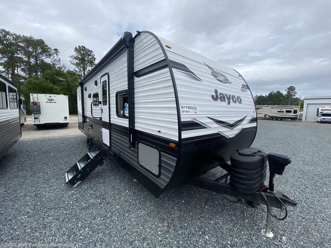 Email now about this 2024 Jayco Jay Flight SLX 261BHS! Used 2024 Jayco Jay Flight SLX 261BHS available in Casselberry, Florida