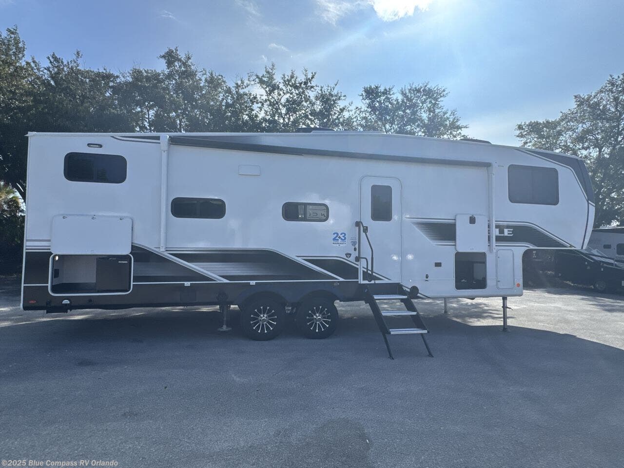 Contact us now about this 2026 Jayco Eagle HT 29DDB! 2026 Eagle HT 29DDB by Jayco from Blue Compass RV Orlando in Casselberry, Florida