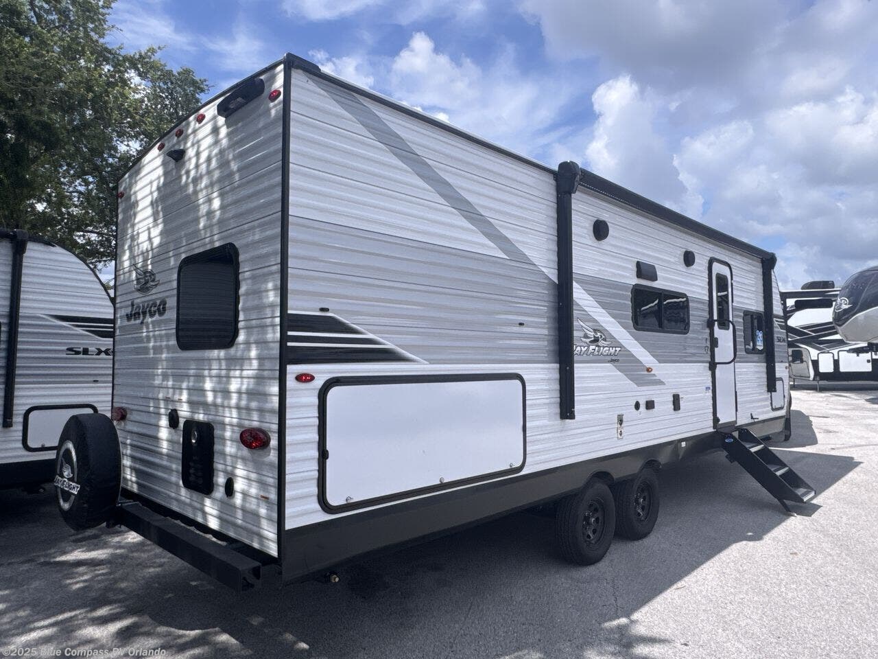 Contact us now about this 2026 Jayco Jay Flight SLX 261BHS! 2026 Jay Flight SLX 261BHS by Jayco from Blue Compass RV Orlando in Casselberry, Florida