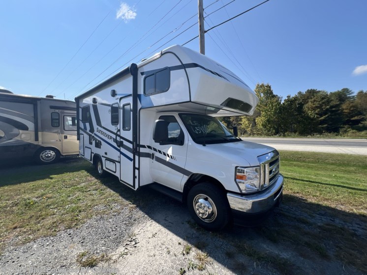 Email now about this 2026 Forest River Sunseeker LE 2350LE Ford! New 2026 Forest River Sunseeker LE 2350LE Ford available in Casselberry, Florida