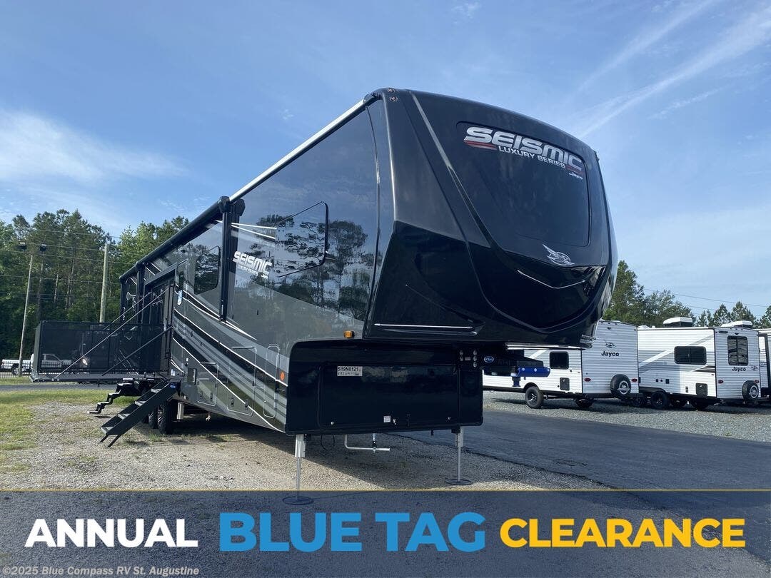 Email now about this 2025 Jayco Seismic Luxury Series 4113! New 2025 Jayco Seismic Luxury Series 4113 available in St. Augustine, Florida