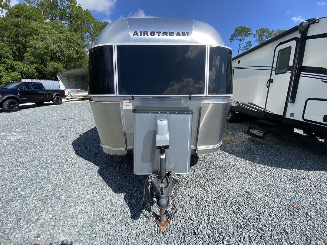 Contact us now about this 2016 Airstream Flying Cloud 20 FB! 2016 Flying Cloud 20 FB by Airstream from Blue Compass RV St. Augustine in St. Augustine, Florida