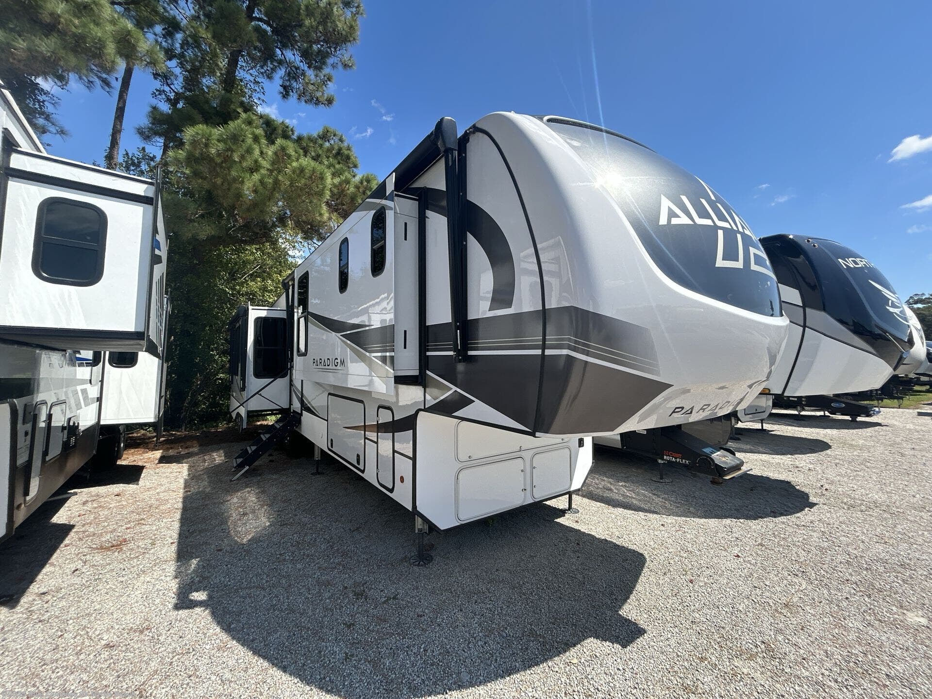 Contact us now about this 2024 Alliance RV Paradigm 382RK! 2024 Paradigm 382RK by Alliance RV from Blue Compass RV Myrtle Beach in Myrtle Beach, South Carolina
