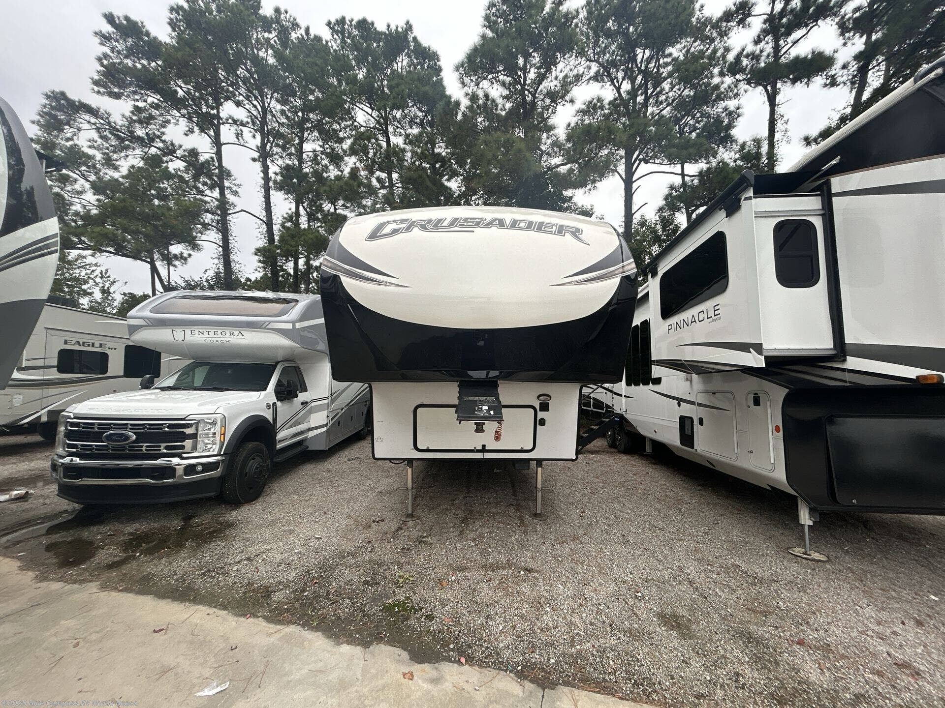 Contact us now about this 2019 Prime Time Crusader Lite 29RS! 2019 Crusader Lite 29RS by Prime Time from Blue Compass RV Myrtle Beach in Myrtle Beach, South Carolina