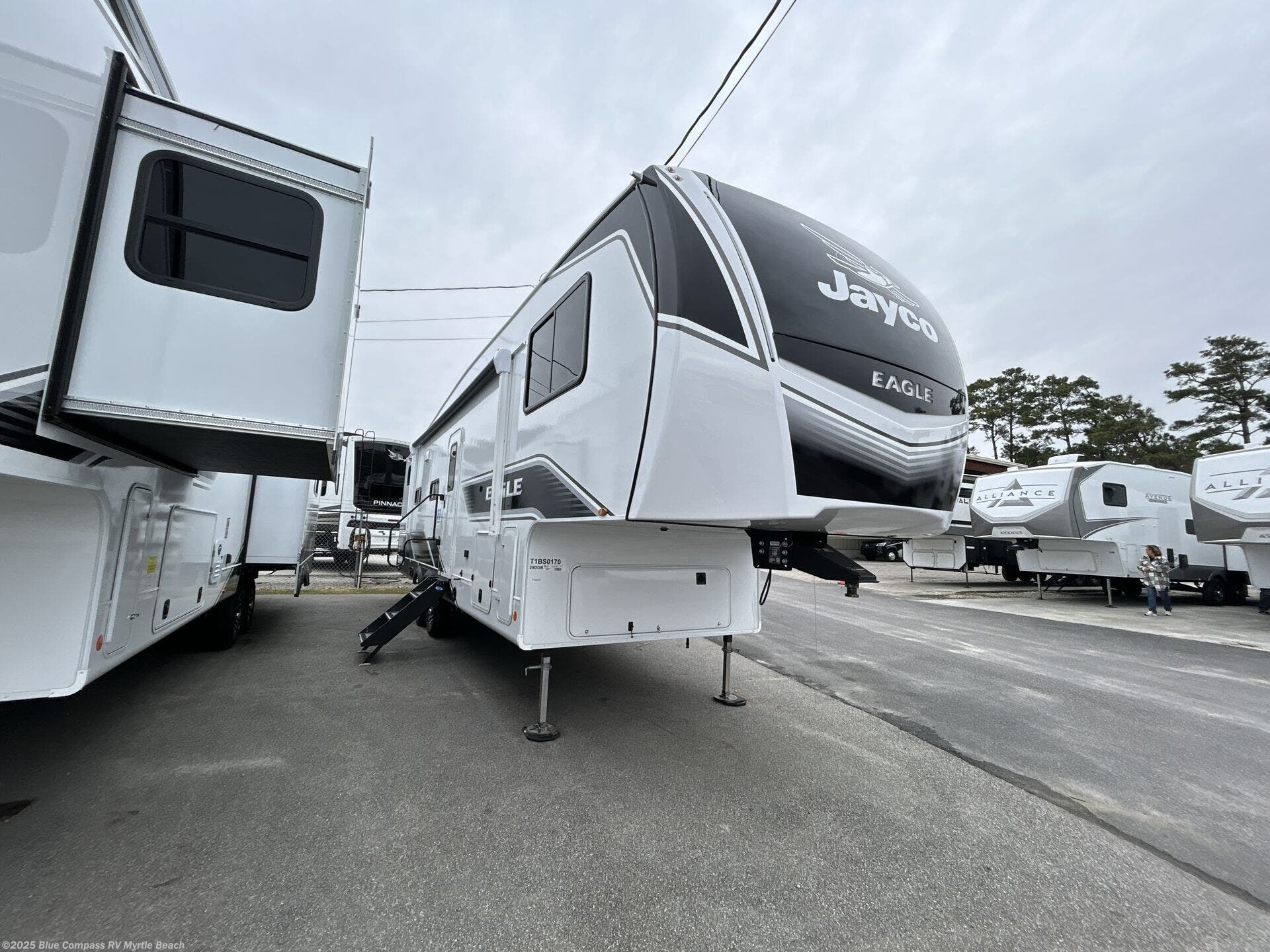 Contact us now about this 2026 Jayco Eagle HT 29DDB! 2026 Eagle HT 29DDB by Jayco from Blue Compass RV Myrtle Beach in Myrtle Beach, South Carolina