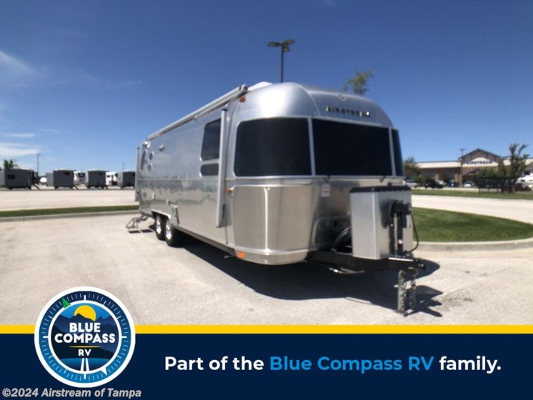 New 2024 Airstream Globetrotter 27FB QUEEN available in Dover, Florida