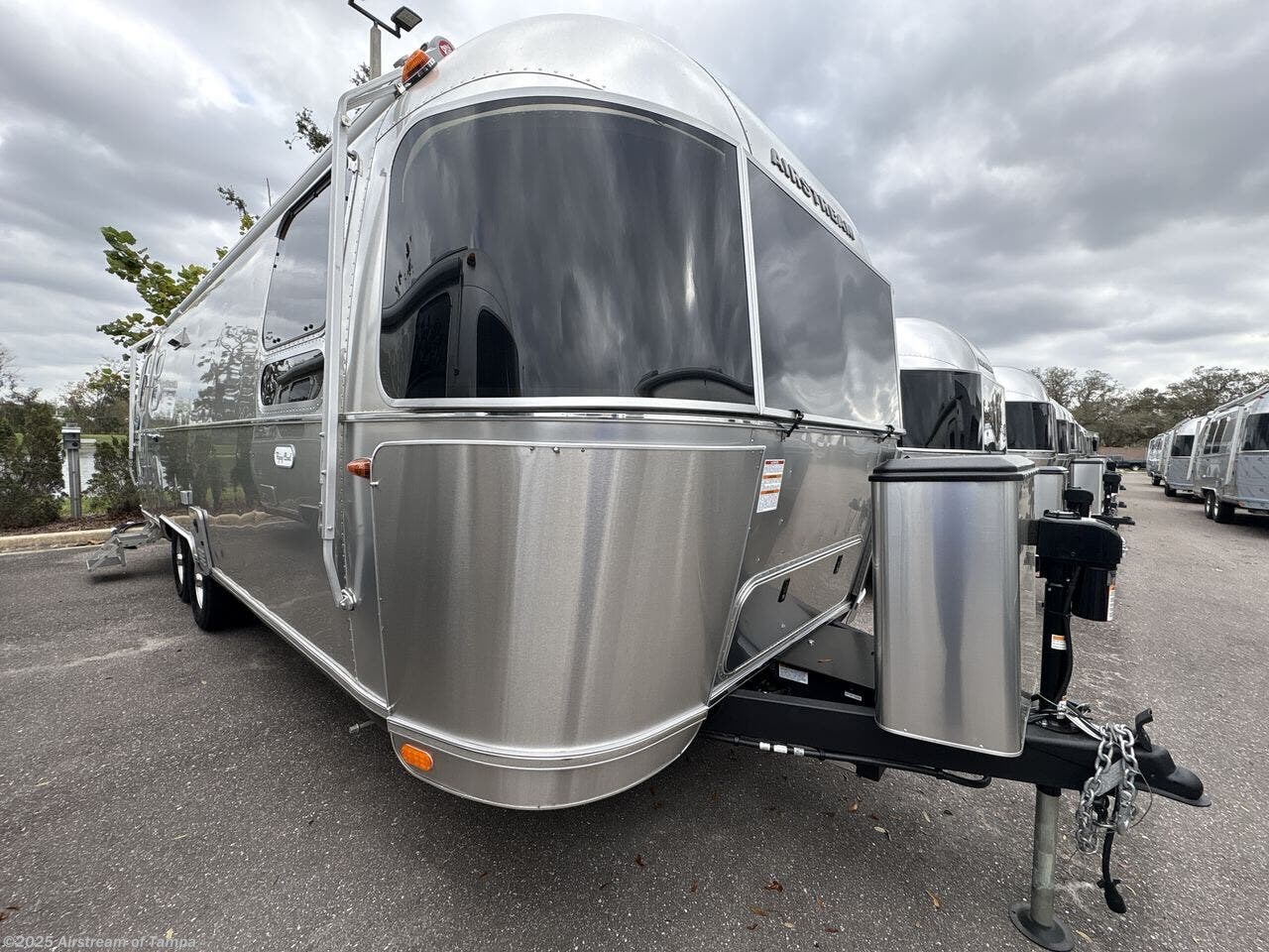 New 2025 Airstream Flying Cloud 27FB Queen available in Dover, Florida