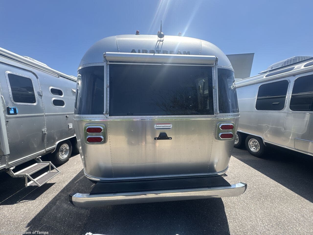 Call now about this 2025 Airstream International 25FB QUEEN! 2025 Airstream International 25FB QUEEN - New Travel Trailer For Sale by Airstream of Tampa in Dover, Florida