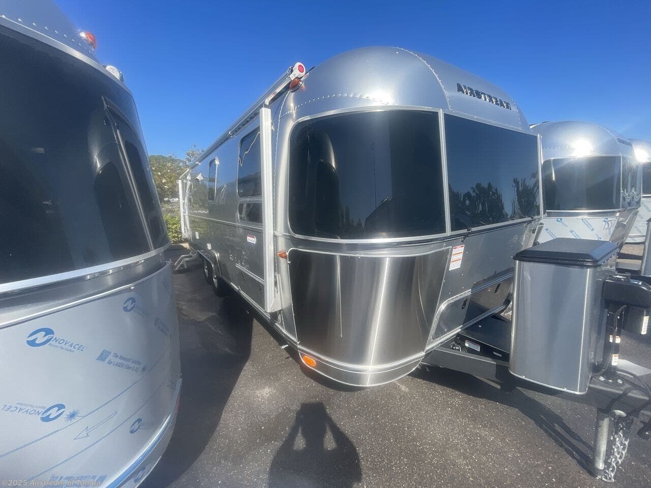 Contact us now about this 2026 Airstream International 27FB Twin! 2026 International 27FB Twin by Airstream from Airstream of Tampa in Dover, Florida
