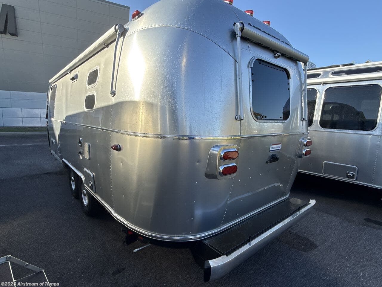 Contact us now about this 2026 Airstream International 23FB Twin! 2026 International 23FB Twin by Airstream from Airstream of Tampa in Dover, Florida