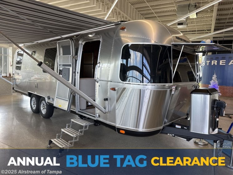Email now about this 2026 Airstream Classic 28RBQ! New 2026 Airstream Classic 28RBQ available in Dover, Florida