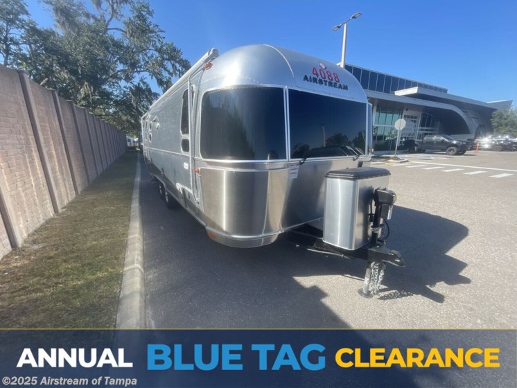 Email now about this 2021 Airstream Flying Cloud 25FB! Used 2021 Airstream Flying Cloud 25FB available in Dover, Florida