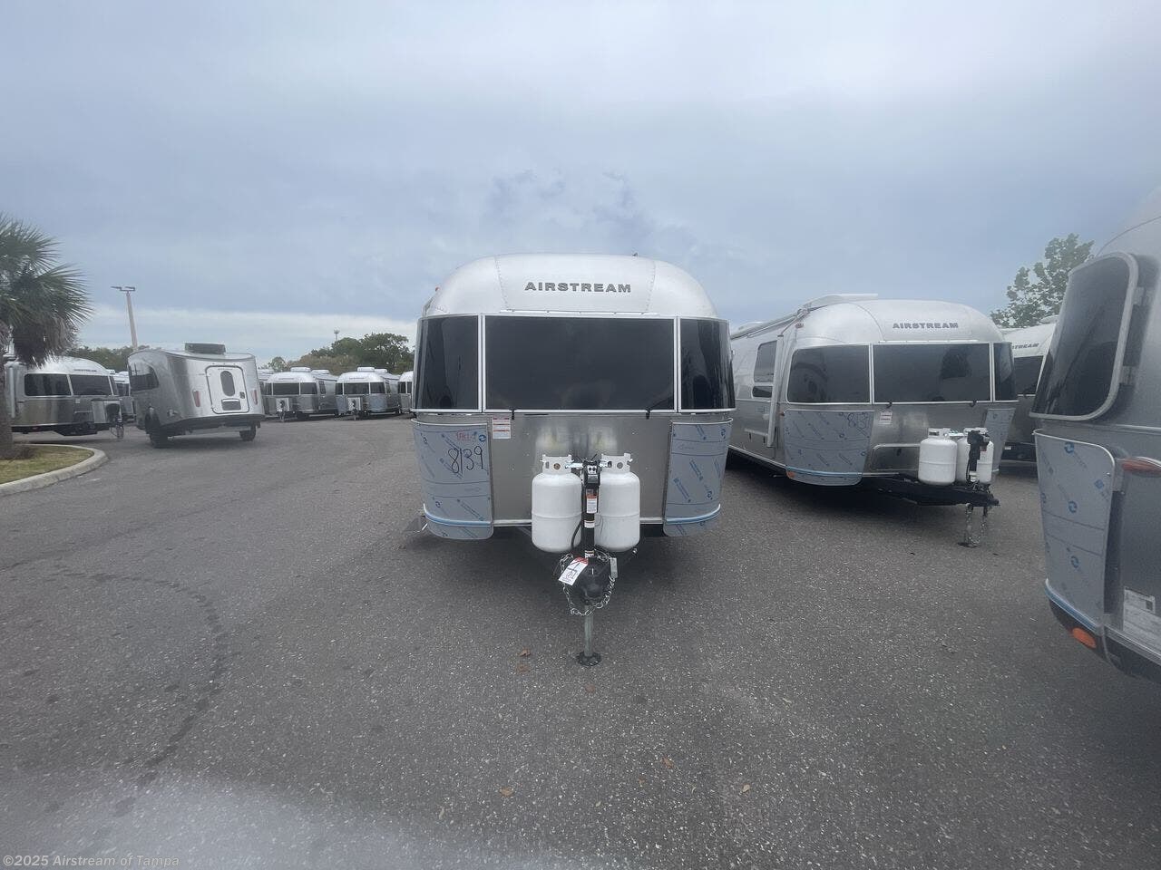 New 2026 Airstream Flying Cloud 28RB Twin available in Dover, Florida