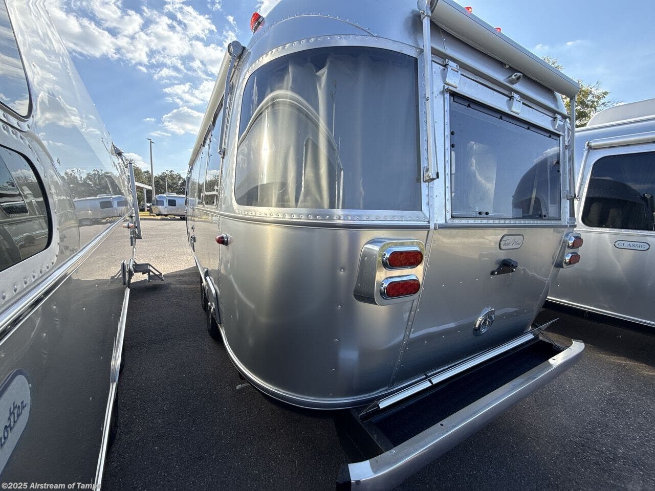 Contact us now about this 2026 Airstream Trade Wind 25FB Twin! 2026 Trade Wind 25FB Twin by Airstream from Airstream of Tampa in Dover, Florida