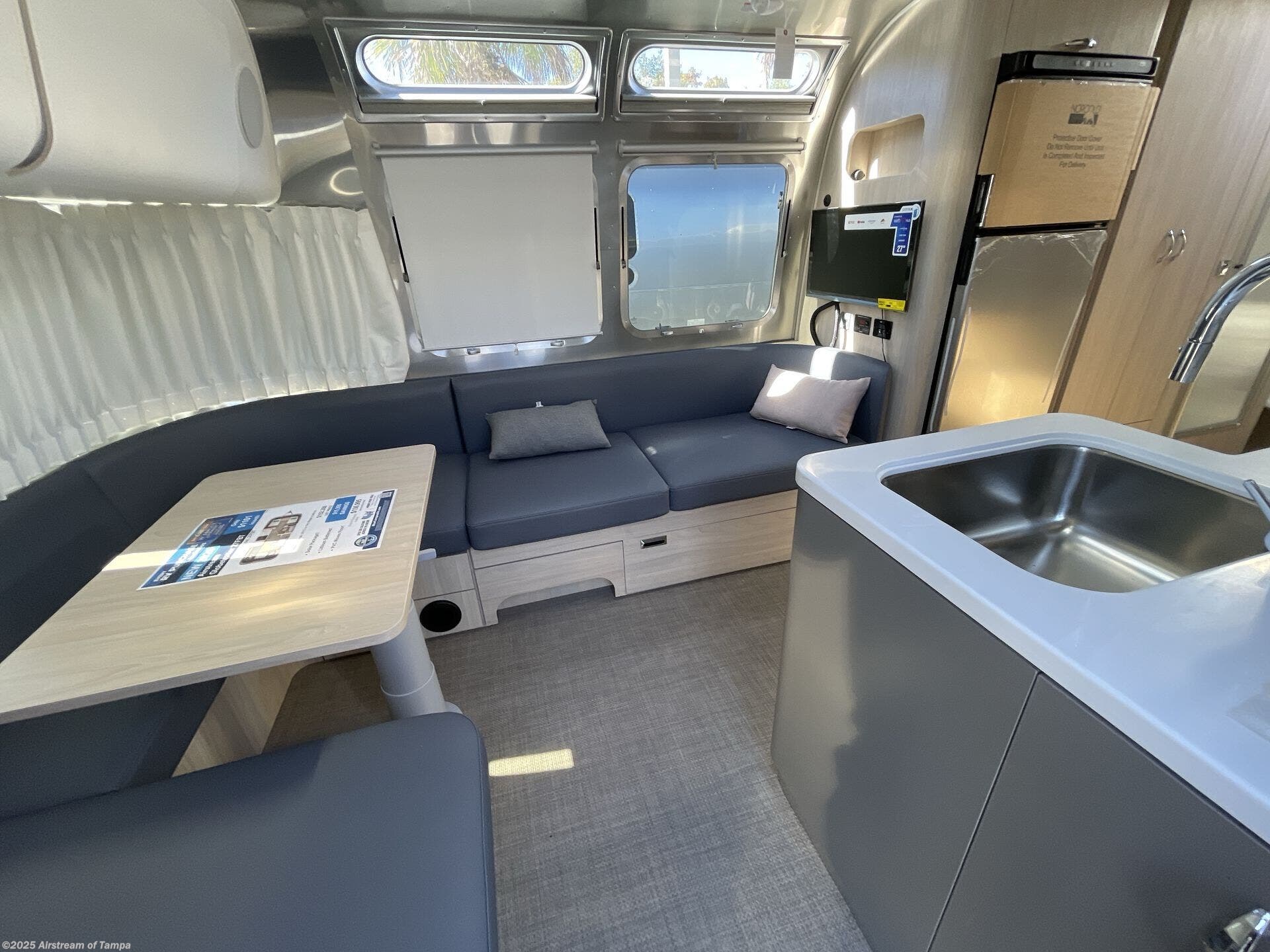 New 2026 Airstream Globetrotter 27FB Twin available in Dover, Florida