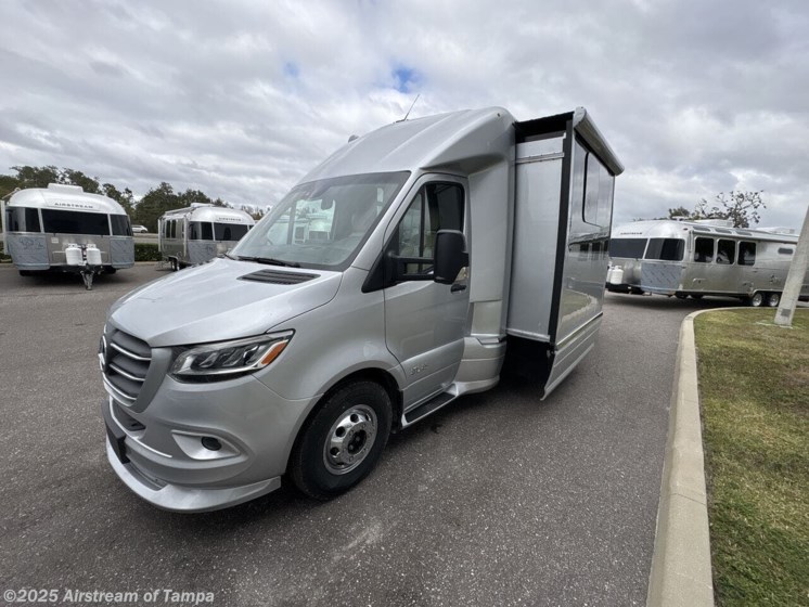 Email now about this 2025 Airstream Atlas Murphy Suite! Used 2025 Airstream Atlas Murphy Suite available in Dover, Florida