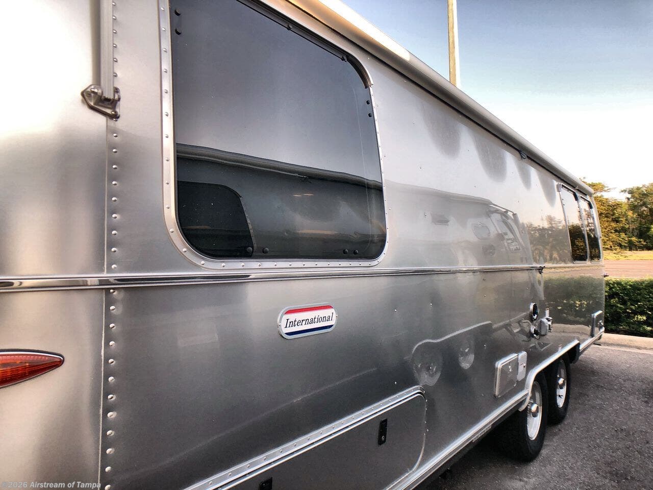 Contact us now about this 2024 Airstream International 27FB! 2024 International 27FB by Airstream from Airstream of Tampa in Dover, Florida
