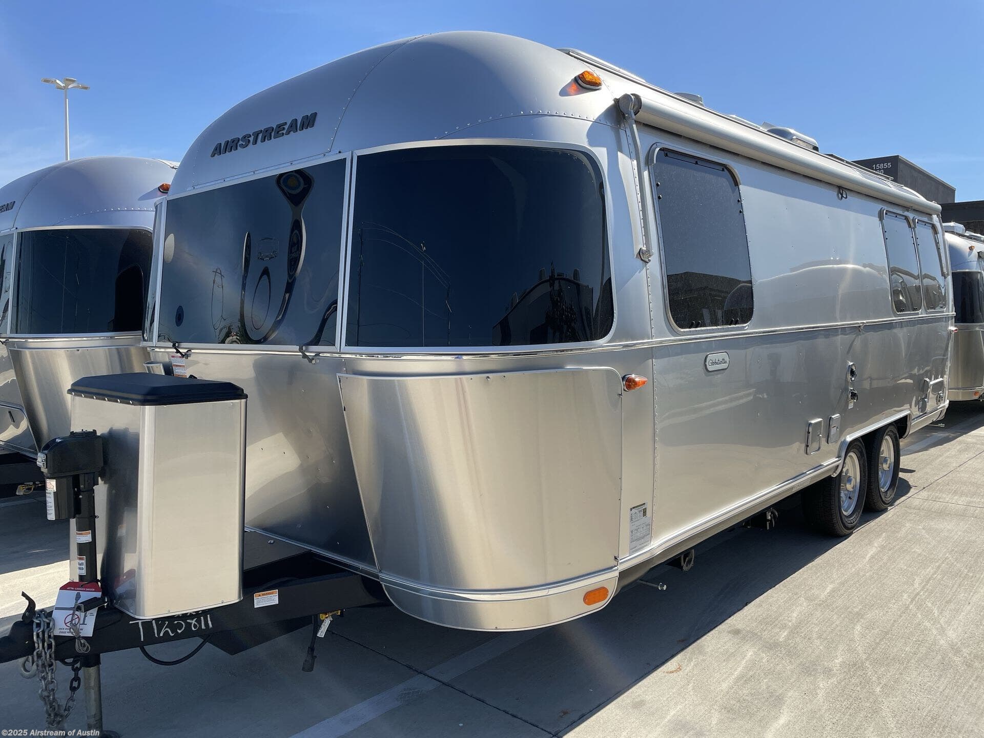 Contact us now about this 2025 Airstream Globetrotter 25FB! 2025 Globetrotter 25FB by Airstream from Airstream of Austin in Buda, Texas