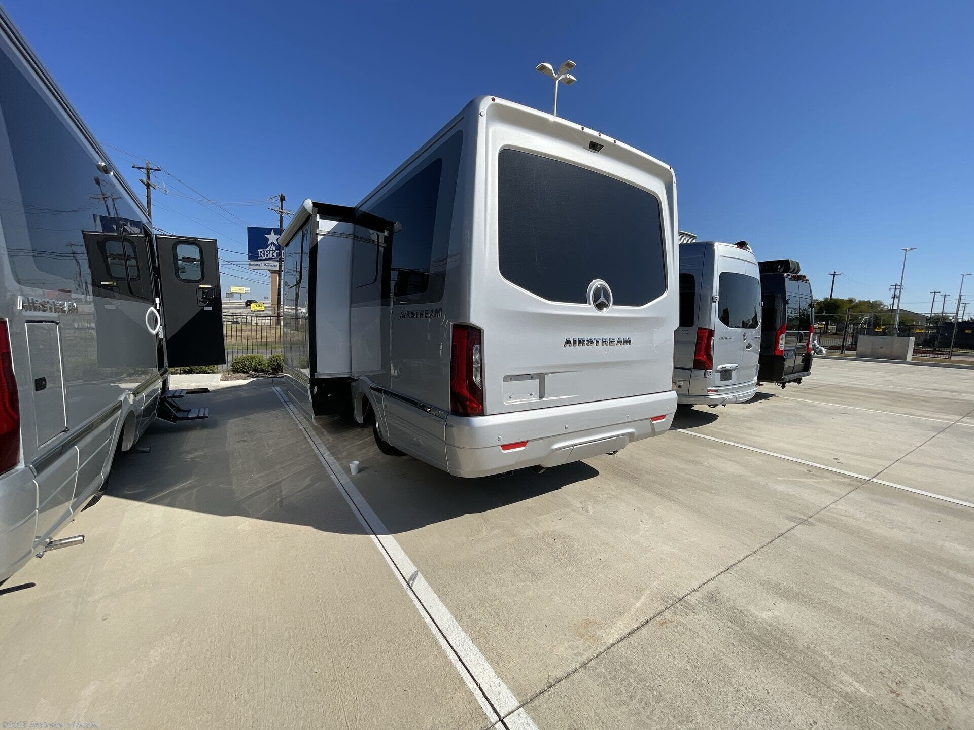 New 2026 Airstream Atlas Murphy Suite available in Buda, Texas