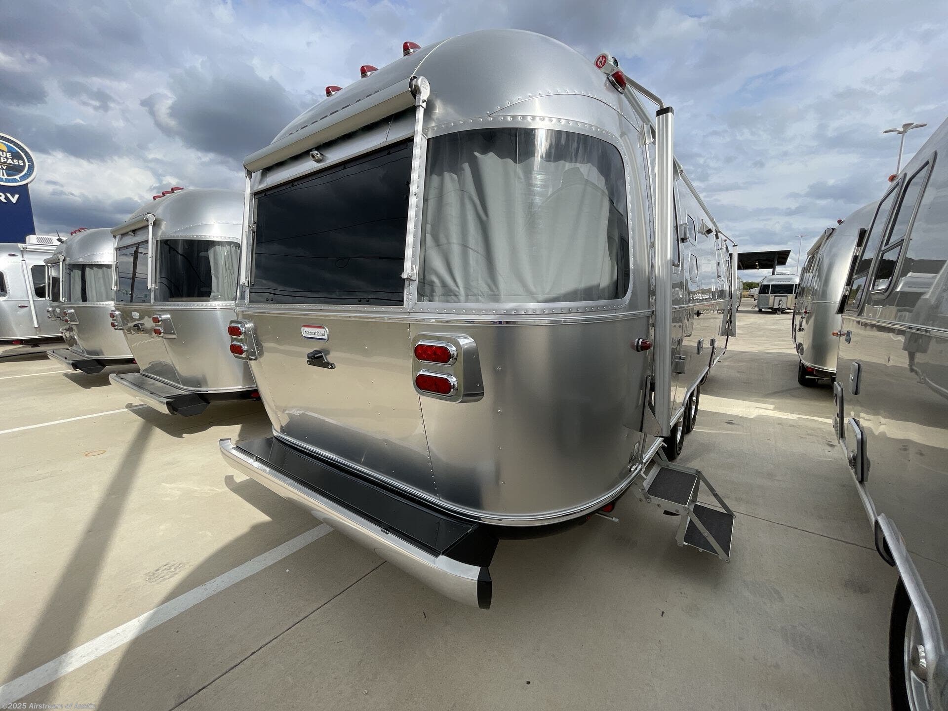 Contact us now about this 2026 Airstream International 27FB! 2026 International 27FB by Airstream from Airstream of Austin in Buda, Texas