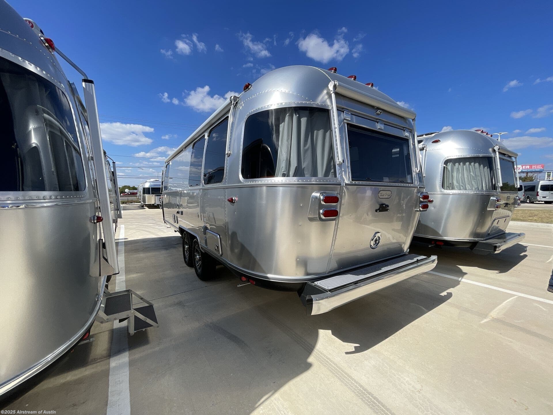New 2026 Airstream Trade Wind 25FB available in Buda, Texas