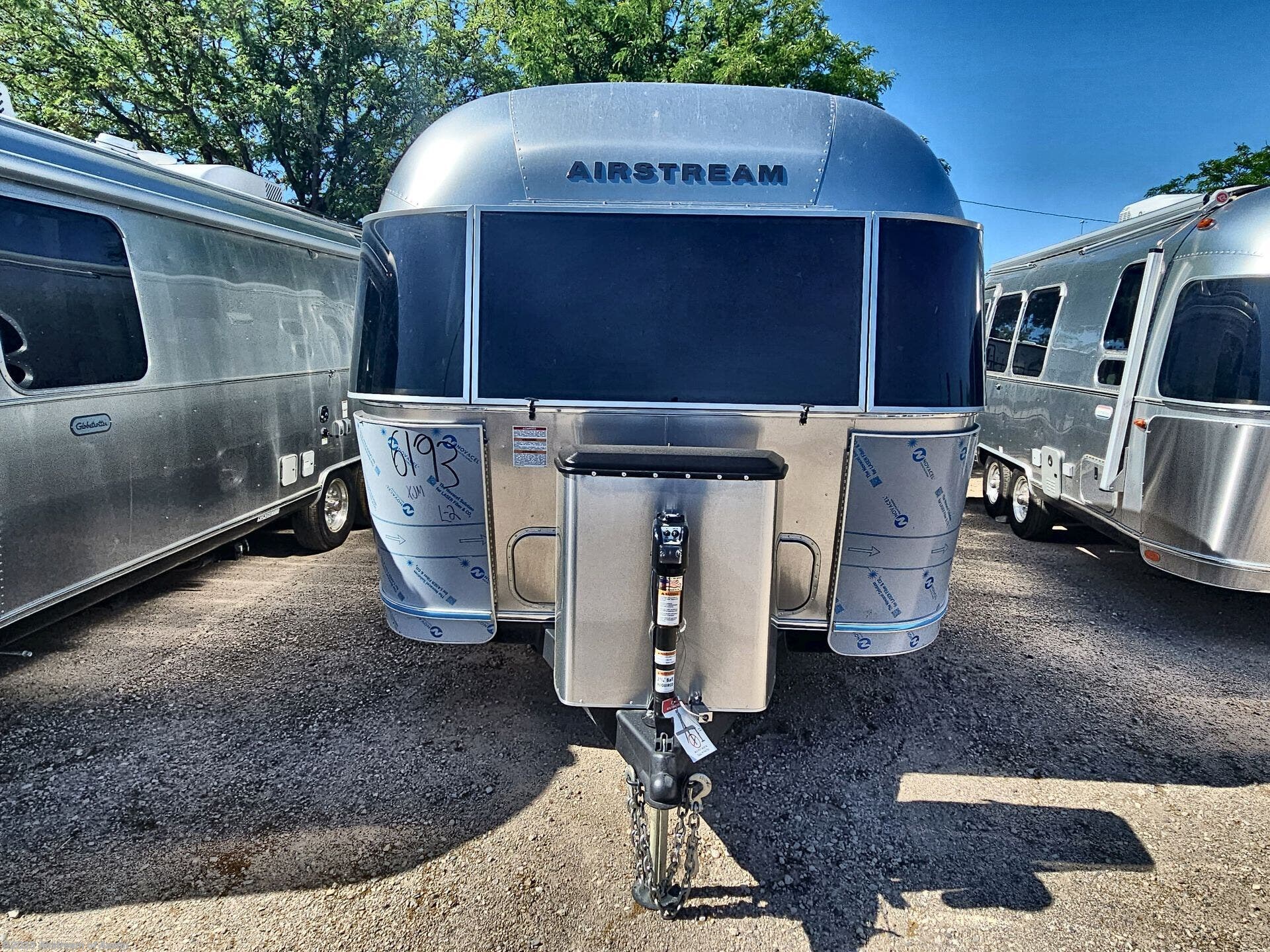 New 2025 Airstream Globetrotter 25FB Twin available in Buda, Texas