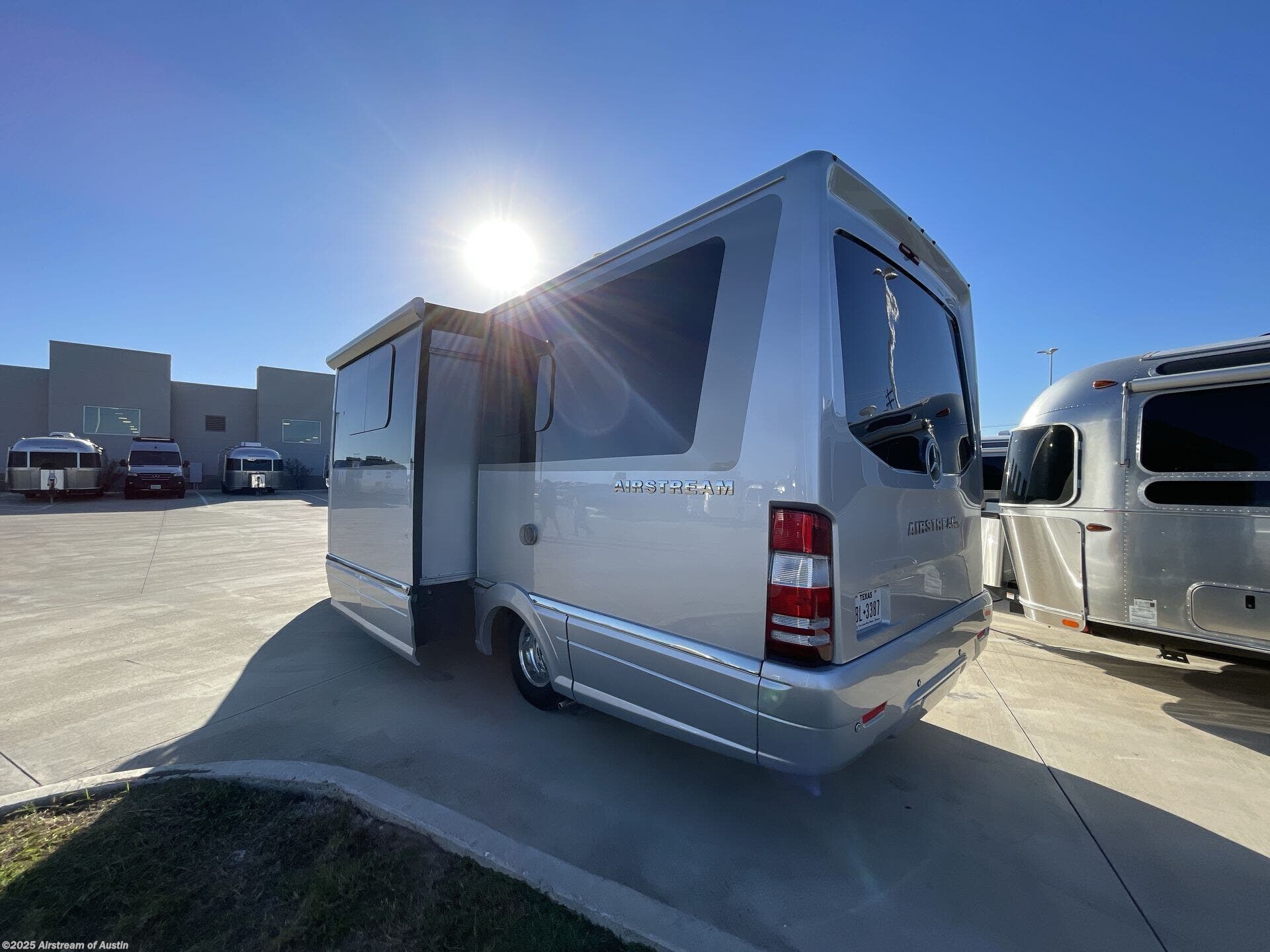 Used 2021 Airstream Atlas Murphy Suite available in Buda, Texas