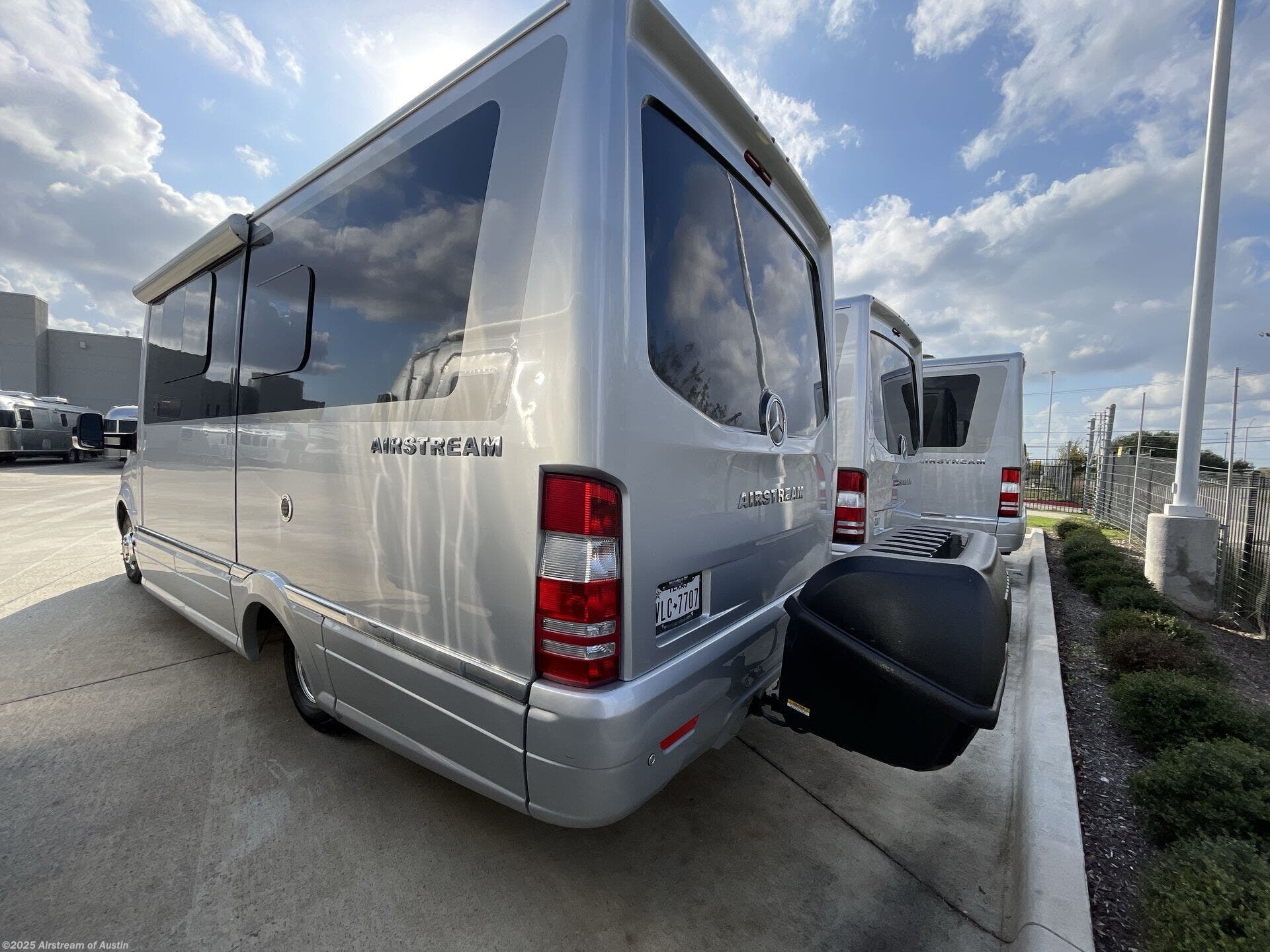 Contact us now about this 2020 Airstream Atlas Murphy Suite! 2020 Atlas Murphy Suite by Airstream from Airstream of Austin in Buda, Texas