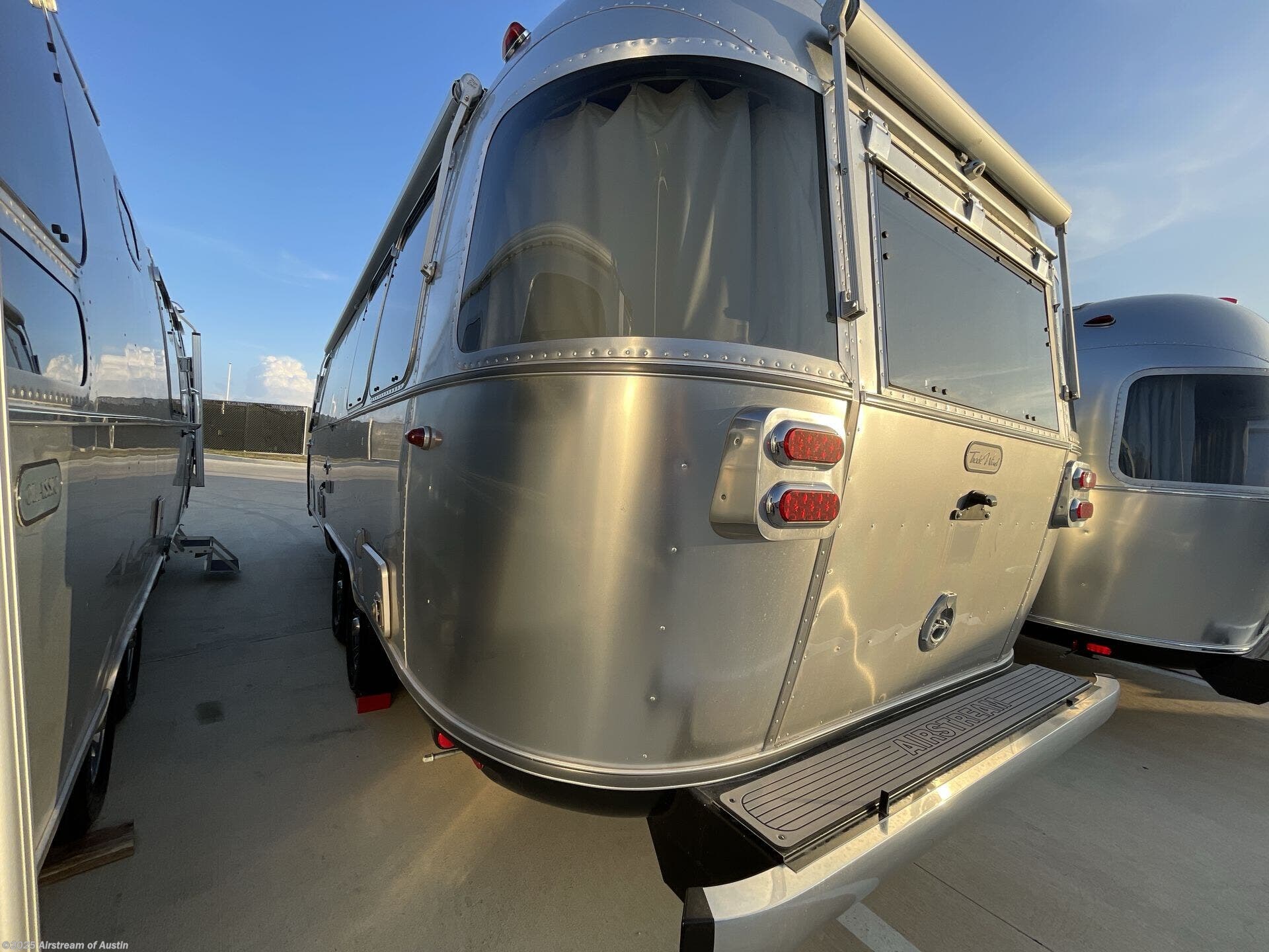Contact us now about this 2026 Airstream Trade Wind 25FB Twin! 2026 Trade Wind 25FB Twin by Airstream from Airstream of Austin in Buda, Texas