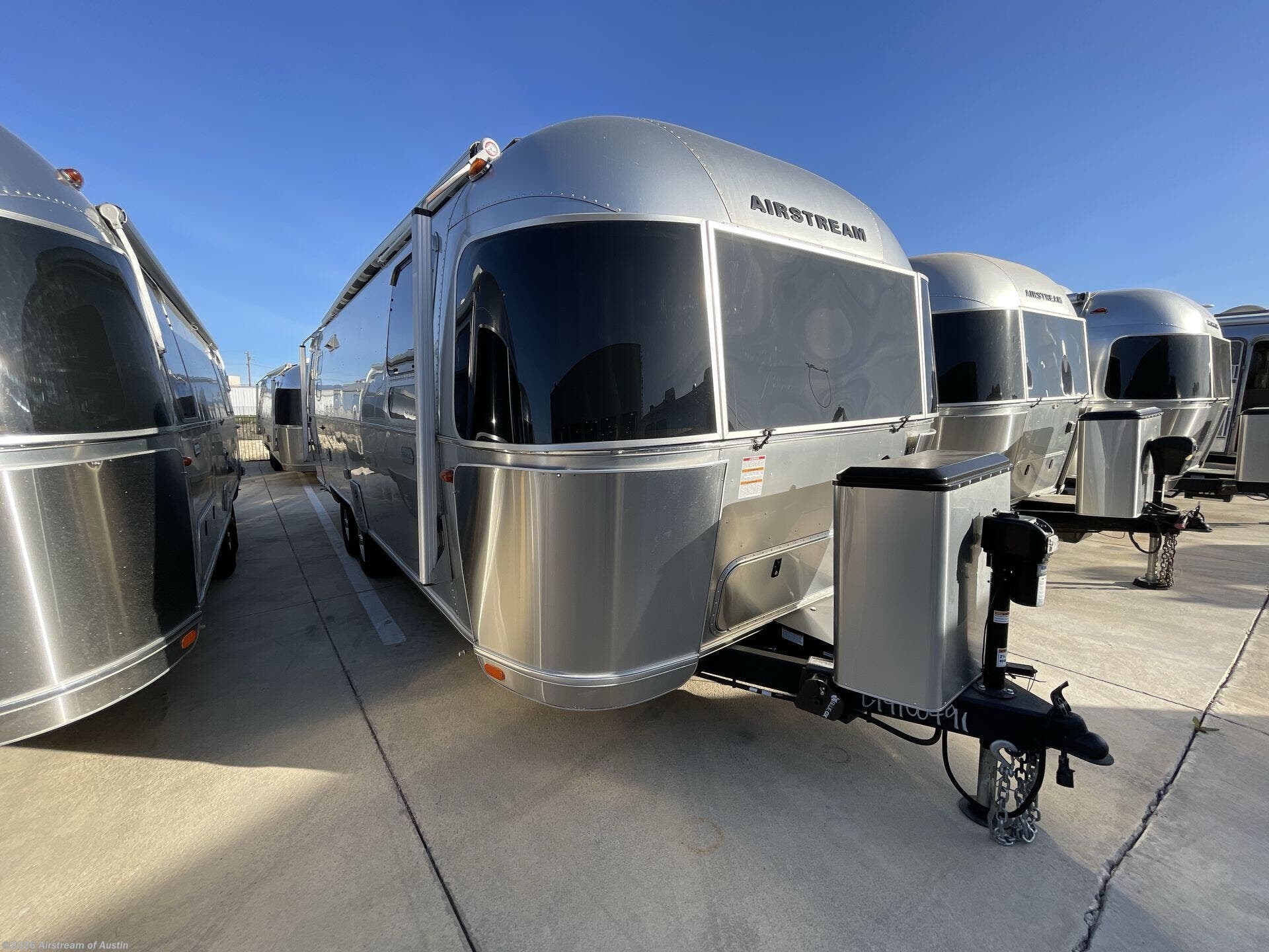 Contact us now about this 2024 Airstream Globetrotter 27FB! 2024 Globetrotter 27FB by Airstream from Airstream of Austin in Buda, Texas