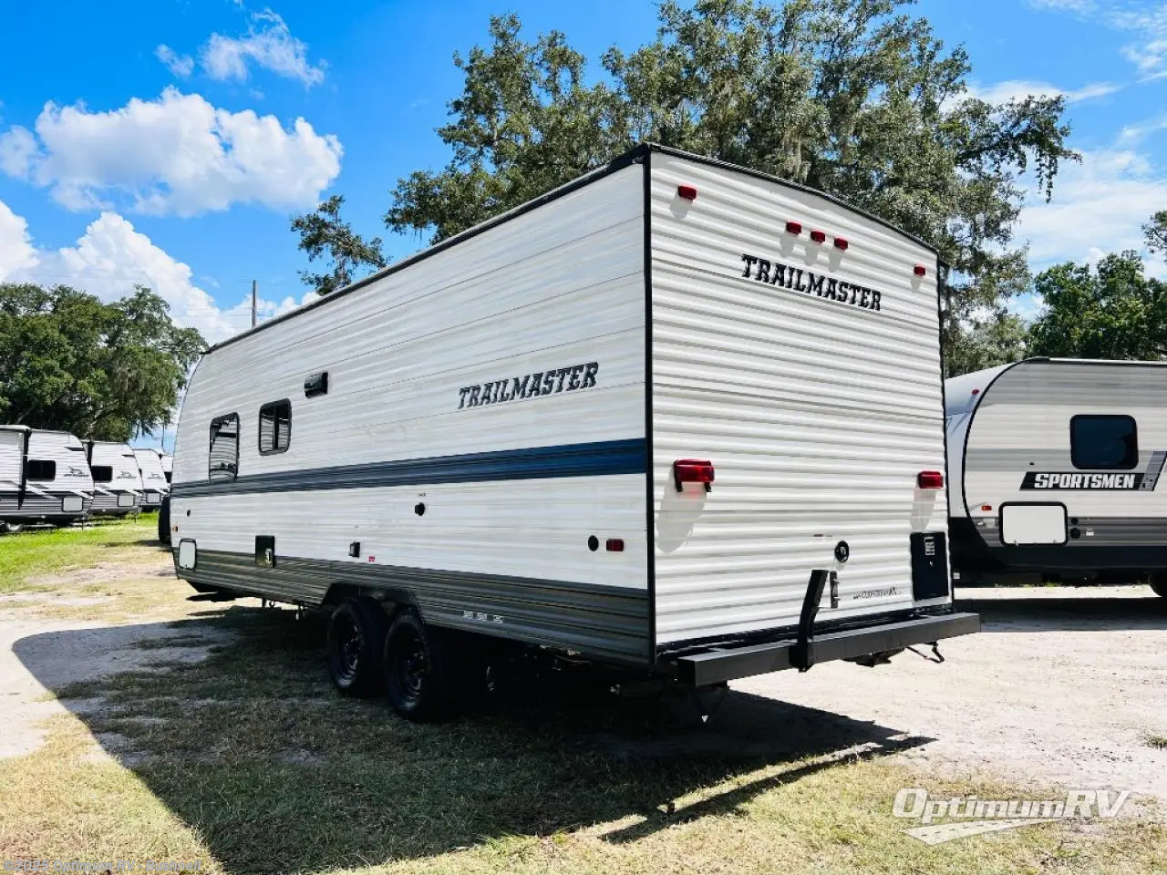 Call now about this 2022 Gulf Stream Trailmaster Ultra-Lite 248BH! 2022 Gulf Stream Trailmaster Ultra-Lite 248BH - Used Travel Trailer For Sale by Optimum RV - Bushnell in Bushnell, Florida features Awning