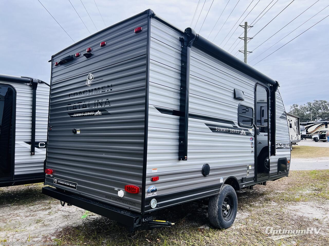 Call now about this 2026 Coachmen Catalina Summit Series 7 164BHX! 2026 Coachmen Catalina Summit Series 7 164BHX - New Travel Trailer For Sale by Optimum RV - Bushnell in Bushnell, Florida features Awning